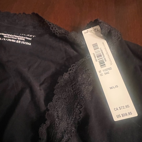 Victoria’s Secret light weight robe size m/L new with tags - Picture 3 of 3